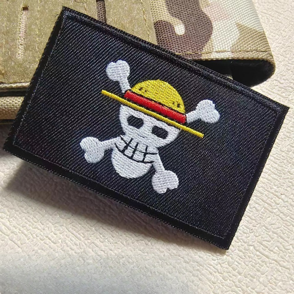 One Piece Badg Cartoon sleeve  - đánh giá và giá Velcro Sew On